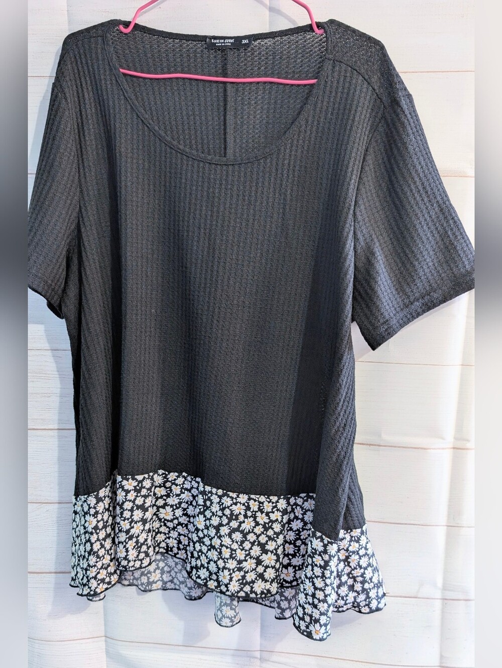 Shein Curve Black Tunic Length Waffle Knit Top with Daisy Ruffle Hem Size 3X